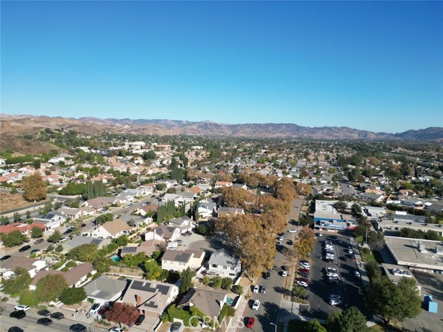 Detail Gallery Image 2 of 55 For 2738 Highgate Pl, Simi Valley,  CA 93065 - 4 Beds | 2 Baths