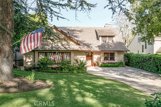 1558 Hillcrest Avenue, Glendale CA: https://media.crmls.org/medias/52546158-5eee-4fb6-b8a8-a866d99a1df0.jpg
