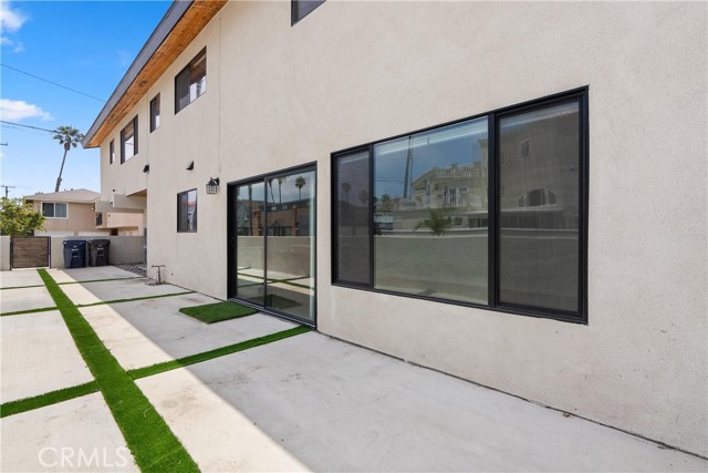 228 20th Street, Huntington Beach CA: https://media.crmls.org/medias/52552c86-9900-409b-aae2-84b285e9e307.jpg
