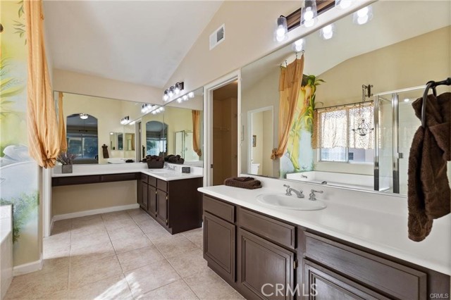 Detail Gallery Image 17 of 32 For 747 Ochee Cir, Corona,  CA 92879 - 4 Beds | 3 Baths