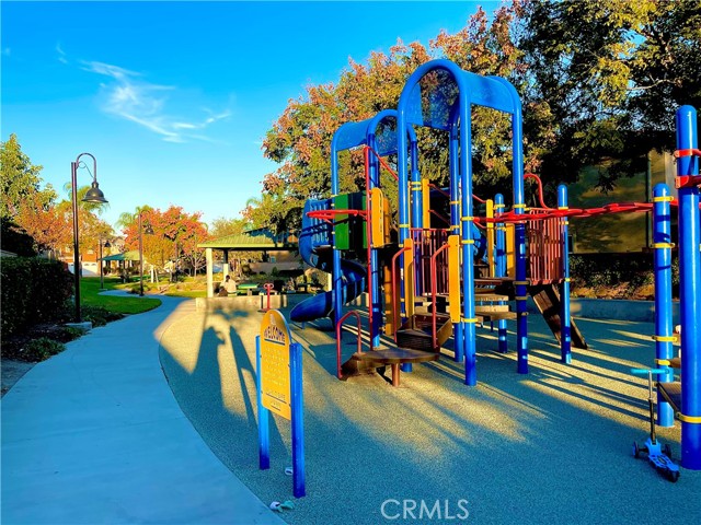 Detail Gallery Image 18 of 18 For 4473 Bigem Ct, Riverside,  CA 92501 - 3 Beds | 2/1 Baths