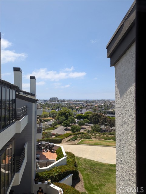 Detail Gallery Image 40 of 55 For 270 Cagney Ln #308,  Newport Beach,  CA 92663 - 2 Beds | 2 Baths