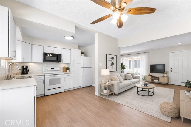 Detail Gallery Image 11 of 33 For 5932 Santa Barbara Ave #B,  Garden Grove,  CA 92845 - 2 Beds | 1 Baths