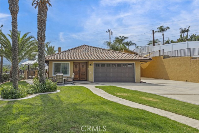 19151 Diplomat Avenue, Corona CA: https://media.crmls.org/medias/5255e874-350d-4606-a181-78a15c37ad7b.jpg