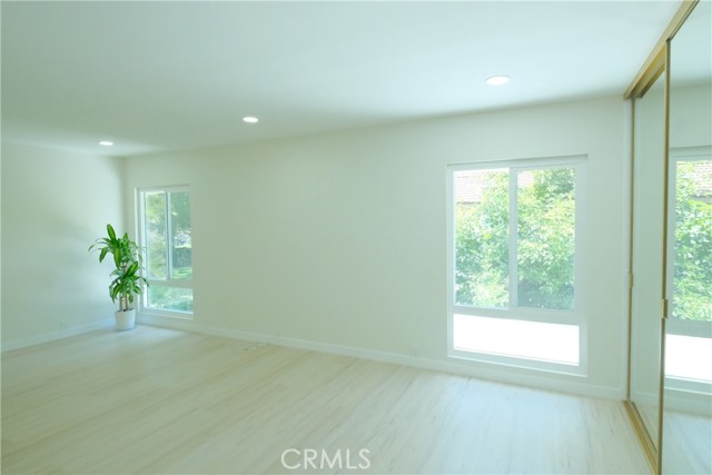 16329 Cherry Fall Lane, Cerritos CA: https://media.crmls.org/medias/52562de0-efd3-40f3-b70e-cf9ef2a36ec5.jpg