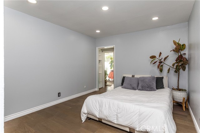 2750 San Carlos Lane, Costa Mesa CA: https://media.crmls.org/medias/5256659a-6cf6-4a8c-8aa1-aefc716b316b.jpg