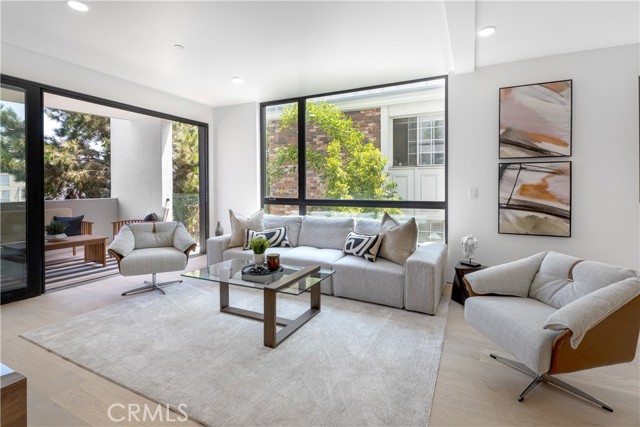 Detail Gallery Image 7 of 21 For 1361 Kelton Ave #403,  Los Angeles,  CA 90024 - 2 Beds | 2 Baths