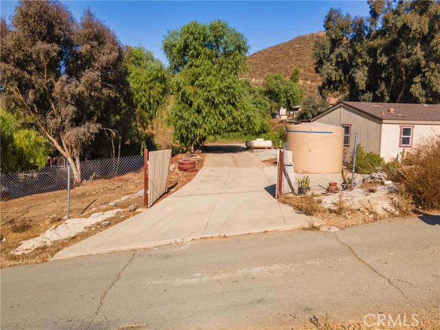 Detail Gallery Image 11 of 46 For 11318 Spanish Hills Dr, Corona,  CA 92883 - 3 Beds | 2 Baths