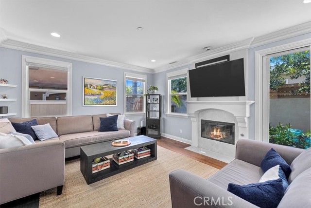 2010 Gates Avenue, Redondo Beach, California 90278, 4 Bedrooms Bedrooms, ,3 BathroomsBathrooms,Residential,Sold,Gates,SB22098892