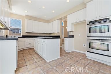 Detail Gallery Image 9 of 23 For 14845 Shetland, Fontana,  CA 92336 - 5 Beds | 3 Baths