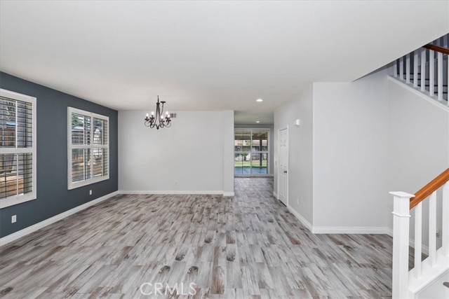 8433 Lindenhurst Street, Riverside CA: https://media.crmls.org/medias/52598271-68cf-4ec7-9d1f-b59dbaf33ba6.jpg