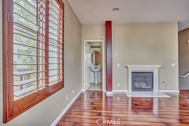 Detail Gallery Image 11 of 22 For 6273 Camposa, Corona,  CA 91752 - 2 Beds | 2/1 Baths