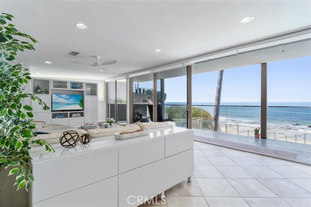 1585 S Coast, Laguna Beach CA: https://media.crmls.org/medias/525a1e5c-1b2d-4140-881d-710e9703f009.jpg