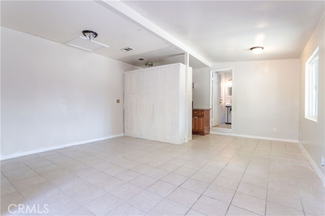 Detail Gallery Image 26 of 32 For 8855 Tyrone, Panorama City,  CA 91402 - 3 Beds | 2 Baths