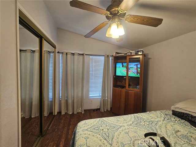 Detail Gallery Image 14 of 22 For 16600 Downey Ave #27,  Paramount,  CA 90723 - 4 Beds | 2 Baths