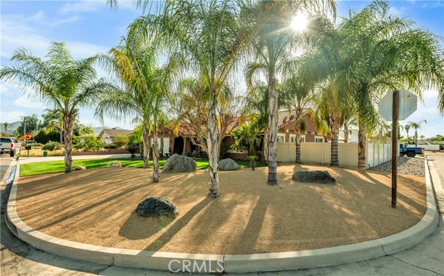 Detail Gallery Image 4 of 43 For 25907 New Chicago, Hemet,  CA 92544 - 3 Beds | 2 Baths