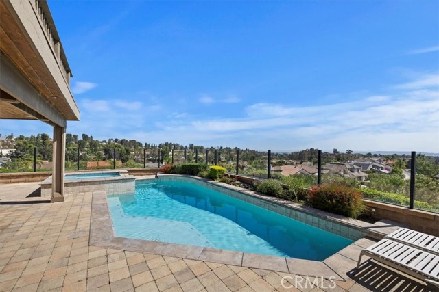 28212 San Marcos, Mission Viejo CA: https://media.crmls.org/medias/525bd9bf-7e41-4548-8578-9a0c54a7fa22.jpg