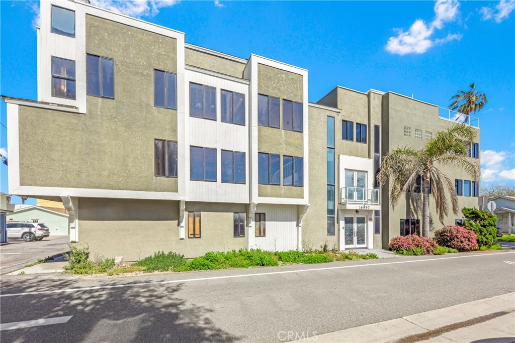 16995 8th Street, Sunset Beach, CA 90742