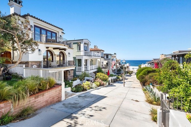 204 19th Street, Manhattan Beach, California 90266, 5 Bedrooms Bedrooms, ,5 BathroomsBathrooms,Residential,Sold,19th,SB22064698