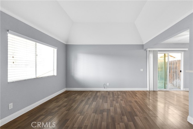 1477 Clemson Way Way, Riverside CA: https://media.crmls.org/medias/525c36c8-07f4-4c35-ad5e-c2199c05672e.jpg