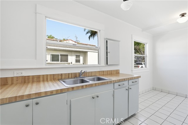 Detail Gallery Image 20 of 41 For 815 South Juanita, Redondo Beach,  CA 90277 - 4 Beds | 2 Baths