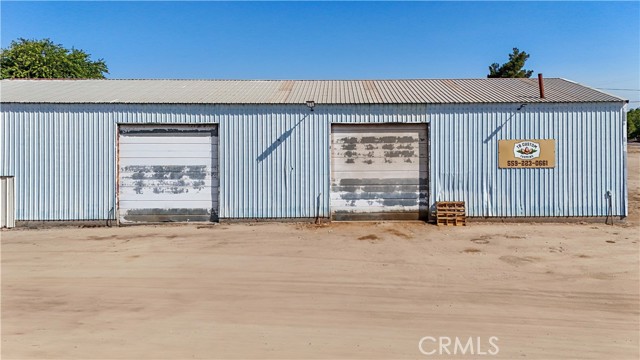 23174 Road 6, Chowchilla CA: https://media.crmls.org/medias/525d11e7-b5b4-43b6-af43-853584e812ca.jpg
