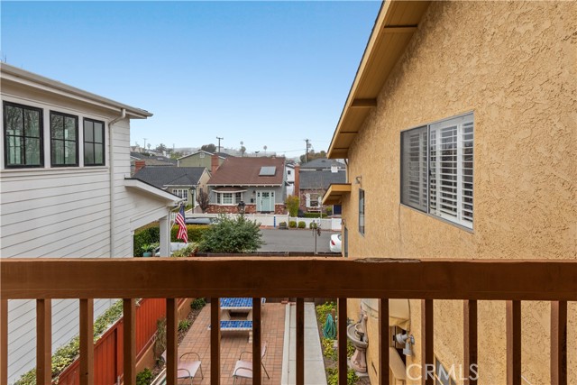 Detail Gallery Image 25 of 33 For 536 21st St, Manhattan Beach,  CA 90266 - 4 Beds | 2 Baths