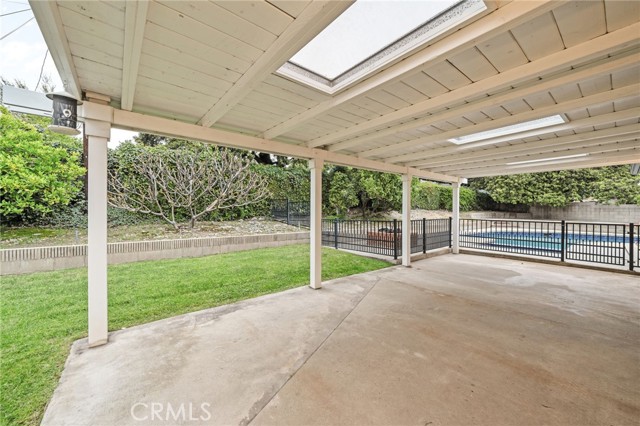 1435 E Dalton Avenue, Glendora CA: https://media.crmls.org/medias/525dd3ae-f4d6-4373-90ca-c3223959694f.jpg