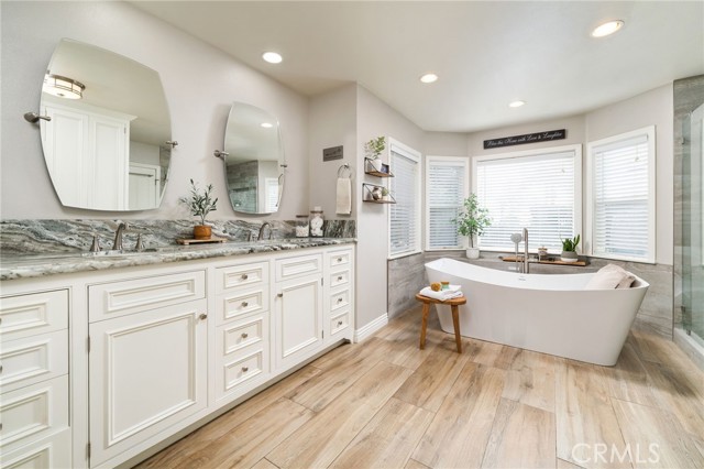 Detail Gallery Image 10 of 39 For 1098 W 25th Street, Upland,  CA 91784 - 4 Beds | 3 Baths