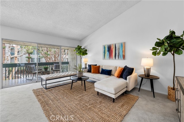 Detail Gallery Image 4 of 38 For 902 Camino Real #207,  Redondo Beach,  CA 90277 - 2 Beds | 2 Baths