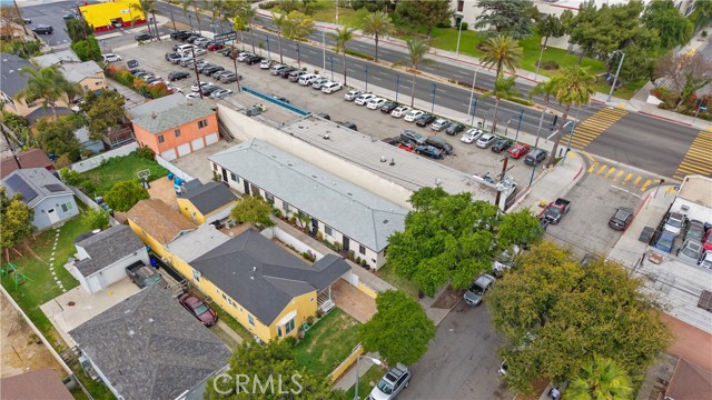 8915 Elizabeth Ave, South Gate CA: https://media.crmls.org/medias/525f0cc1-901d-4b69-9595-909adffe160f.jpg