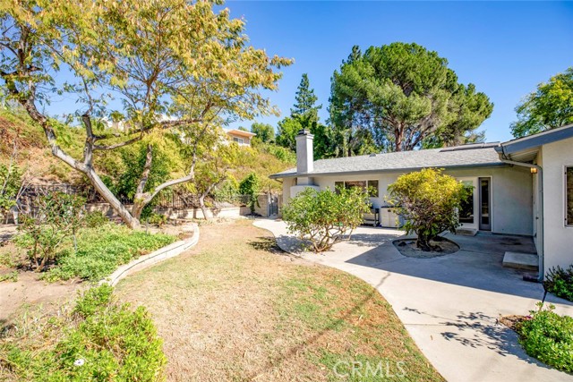 Detail Gallery Image 32 of 33 For 12021 Bambi Pl, Granada Hills,  CA 91344 - 3 Beds | 3 Baths