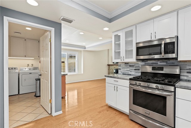 3919 Southhampton Road, Moorpark CA: https://media.crmls.org/medias/525f52dc-4217-42e1-aa98-e0ead94ea6c3.jpg