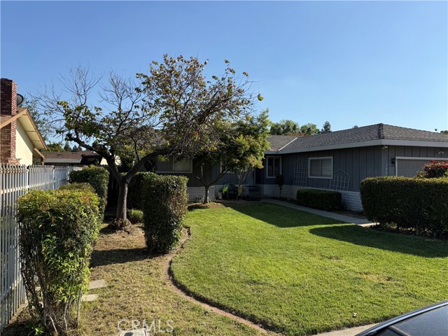 Detail Gallery Image 3 of 9 For 500 Sherri Way, Turlock,  CA 95382 - 3 Beds | 2 Baths