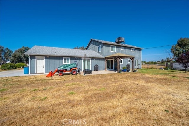 Detail Gallery Image 25 of 33 For 5640 Whispering Oak Way, Paso Robles,  CA 93446 - 4 Beds | 3 Baths