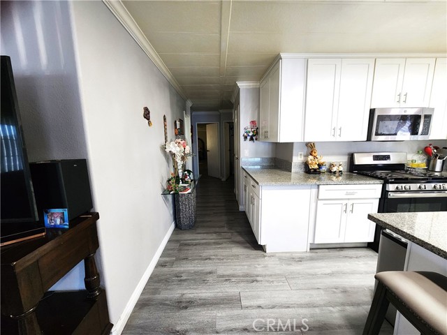 Detail Gallery Image 12 of 39 For 3825 Crestmore Rd #437,  Riverside,  CA 92509 - 4 Beds | 2 Baths