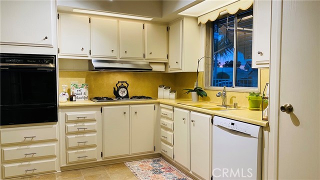 720 Santo Tomas Drive, Hemet CA: https://media.crmls.org/medias/52610dfb-ec92-4c3d-9325-59c4f82ffb95.jpg