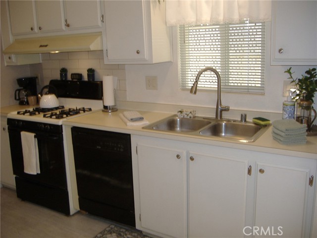 Detail Gallery Image 8 of 31 For 26078 Sago Palm, Homeland,  CA 92548 - 2 Beds | 2 Baths