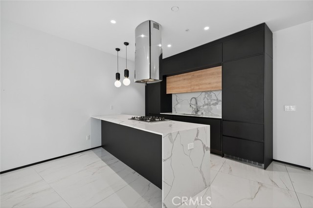 Detail Gallery Image 5 of 30 For 1253 N Sweetzer #3,  West Hollywood,  CA 90069 - 2 Beds | 2/1 Baths