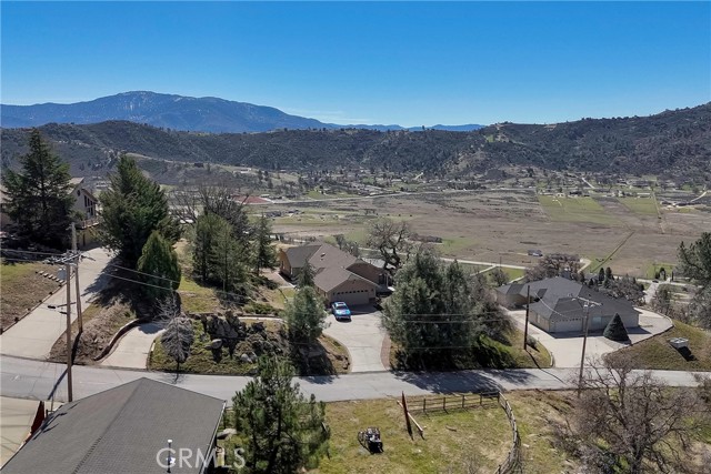 Detail Gallery Image 43 of 45 For 27100 Barkes Way, Tehachapi,  CA 93561 - 3 Beds | 2/1 Baths