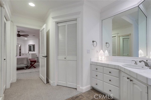 407 Mendoza Terrace, Corona del Mar CA: https://media.crmls.org/medias/52624ca4-78bd-4b60-b5dc-78e5afe65be9.jpg