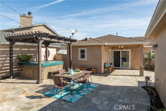 3003 Johnston Avenue, Redondo Beach, California 90278, 3 Bedrooms Bedrooms, ,2 BathroomsBathrooms,Residential,Sold,Johnston,SB22044317