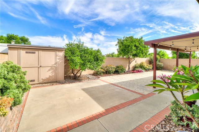 6815 Arthur Court, Chino CA: https://media.crmls.org/medias/5263344a-4772-45ed-b95f-4869bb927212.jpg