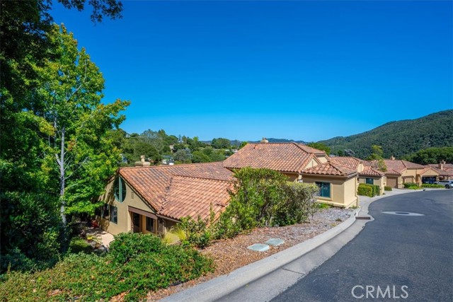 6271 Twinberry Circle, Avila Beach CA: https://media.crmls.org/medias/52635f32-f898-4430-94cd-5f9e005e3a29.jpg