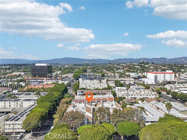 Detail Gallery Image 35 of 43 For 2909 Arizona Ave #3,  Santa Monica,  CA 90404 - 3 Beds | 2/1 Baths