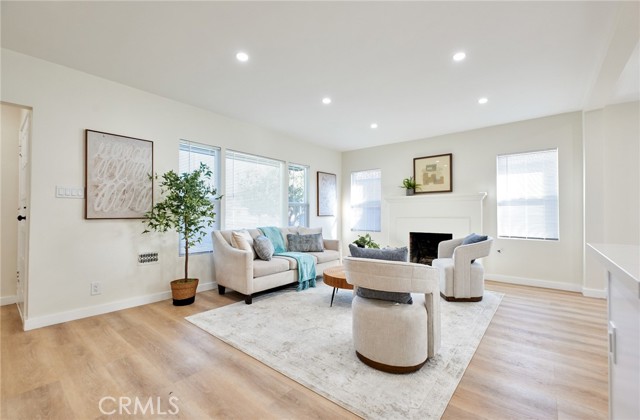 Detail Gallery Image 5 of 23 For 246 Doris, Oxnard,  CA 93030 - 3 Beds | 1 Baths