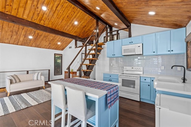 Detail Gallery Image 4 of 24 For 26305 Jacqueline Rd, Twin Peaks,  CA 92391 - 2 Beds | 2 Baths