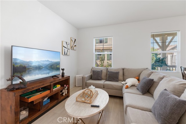 Detail Gallery Image 8 of 26 For 16188 Alamo Ct, Chino,  CA 91708 - 3 Beds | 2/1 Baths