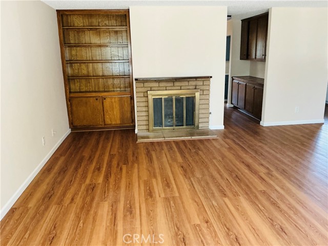 Detail Gallery Image 5 of 14 For 1126 Lucerne, Hemet,  CA 92543 - 2 Beds | 2 Baths