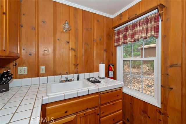 Detail Gallery Image 22 of 33 For 41496 Oak, Big Bear Lake,  CA 92315 - 2 Beds | 1/1 Baths